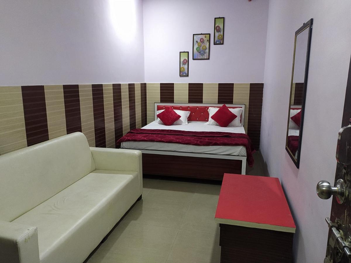Oyo 82476 Royal Garden Ghaziabad Exterior photo